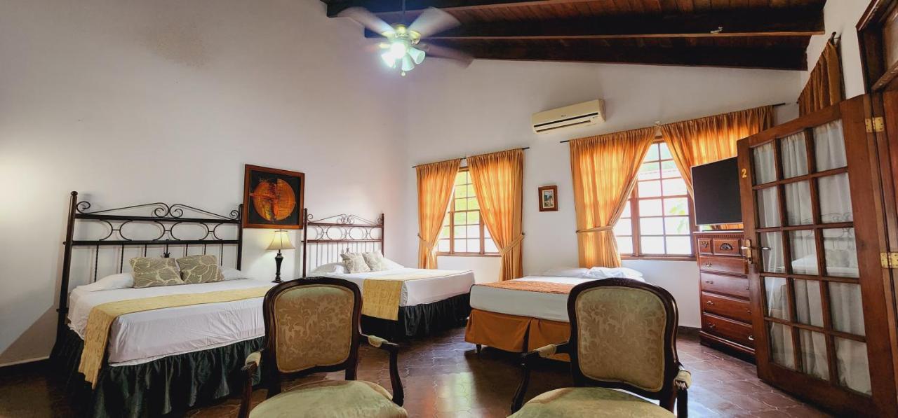 Camilas Hotel San Pedro Sula Ngoại thất bức ảnh