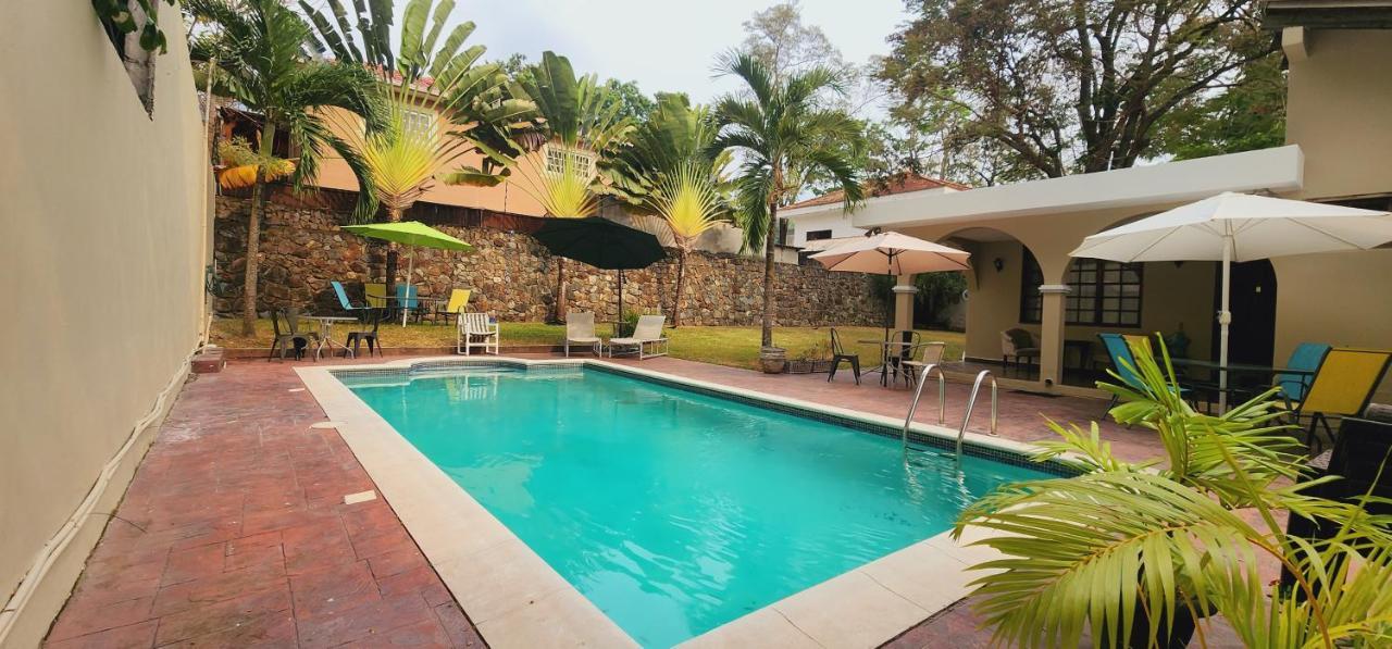 Camilas Hotel San Pedro Sula Ngoại thất bức ảnh