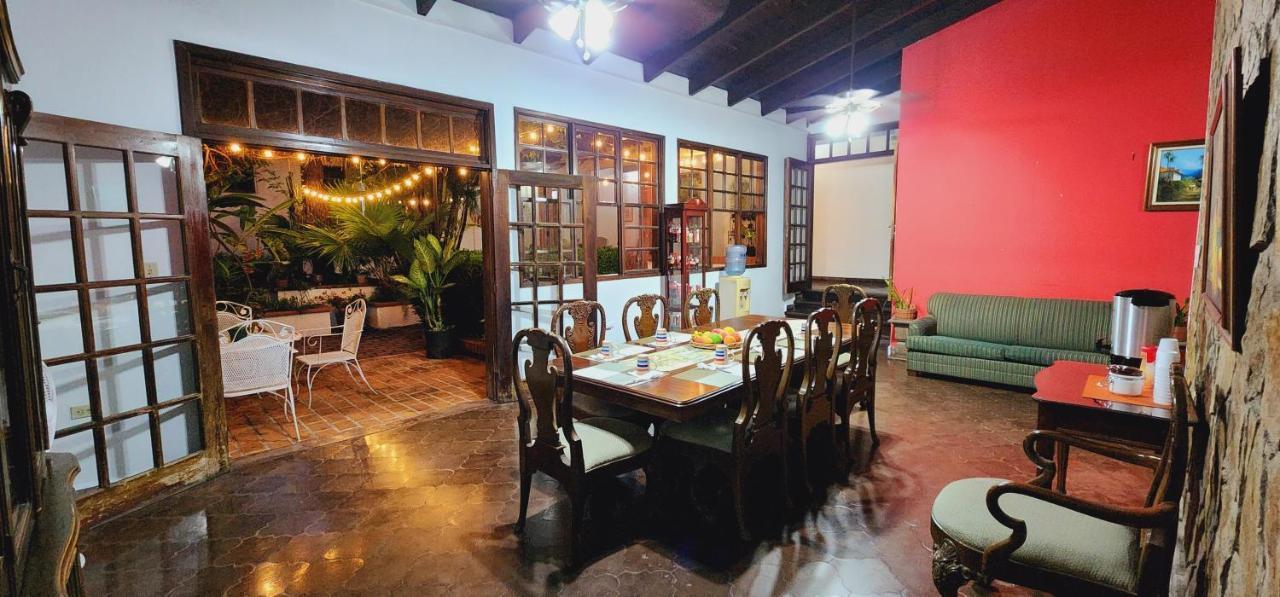 Camilas Hotel San Pedro Sula Ngoại thất bức ảnh