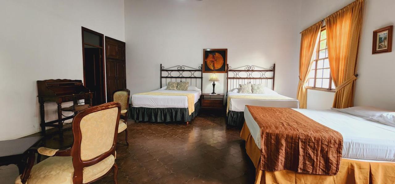 Camilas Hotel San Pedro Sula Ngoại thất bức ảnh