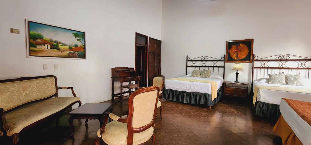 Camilas Hotel San Pedro Sula Ngoại thất bức ảnh