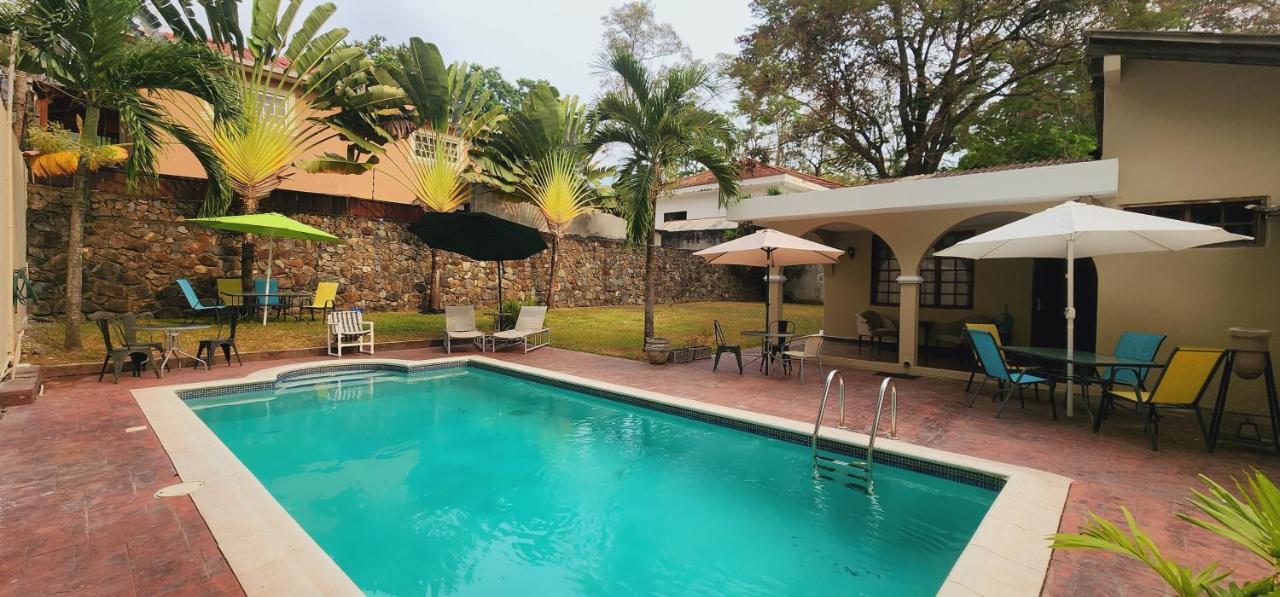 Camilas Hotel San Pedro Sula Ngoại thất bức ảnh