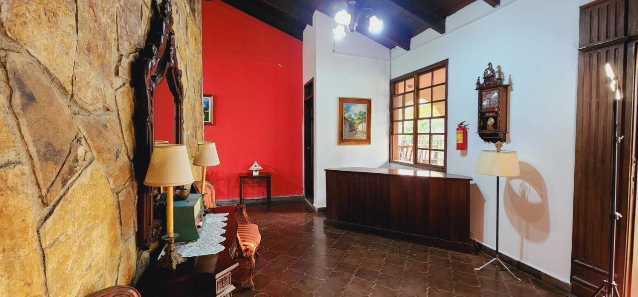 Camilas Hotel San Pedro Sula Ngoại thất bức ảnh