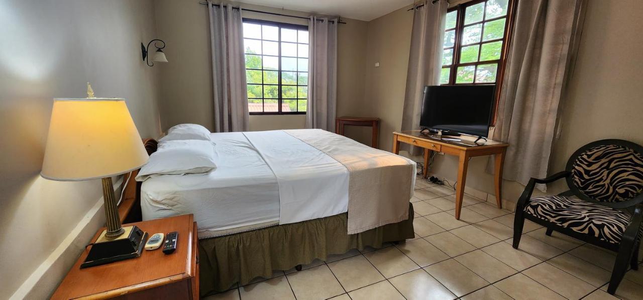 Camilas Hotel San Pedro Sula Ngoại thất bức ảnh