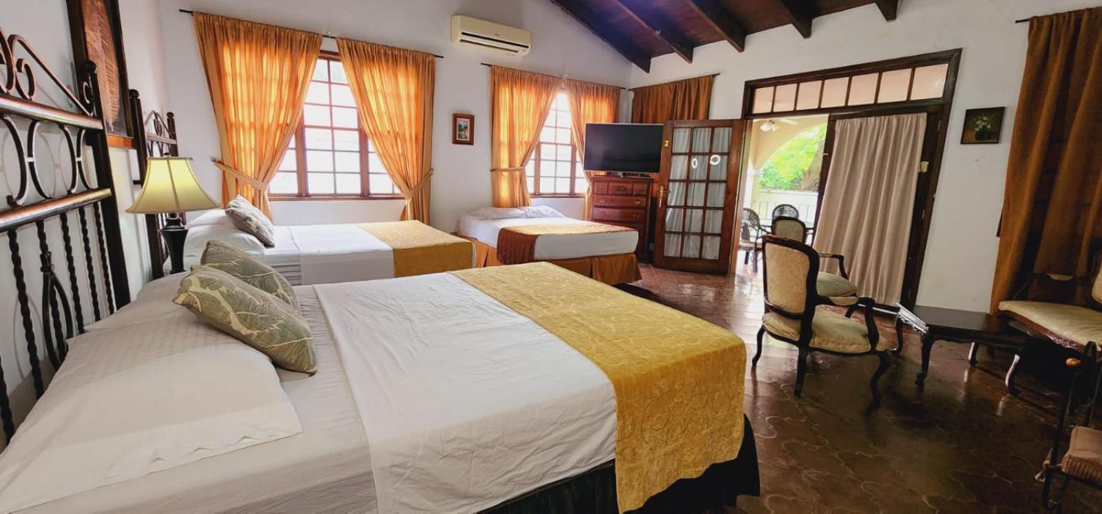 Camilas Hotel San Pedro Sula Ngoại thất bức ảnh