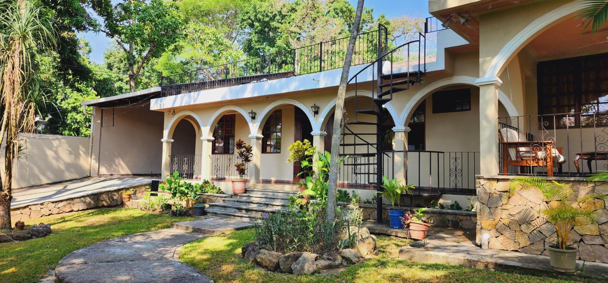 Camilas Hotel San Pedro Sula Ngoại thất bức ảnh